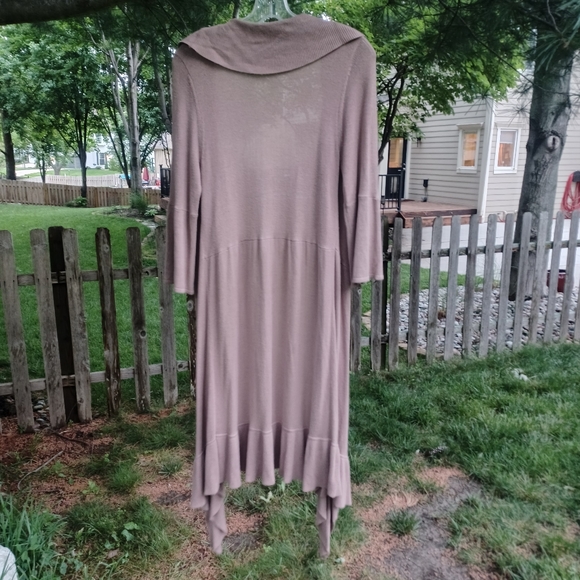 KENAR BOHO COASTAL GRANNY RUFFLED SWEATER WRAP MEDIUM MOCHA - Picture 5 of 17